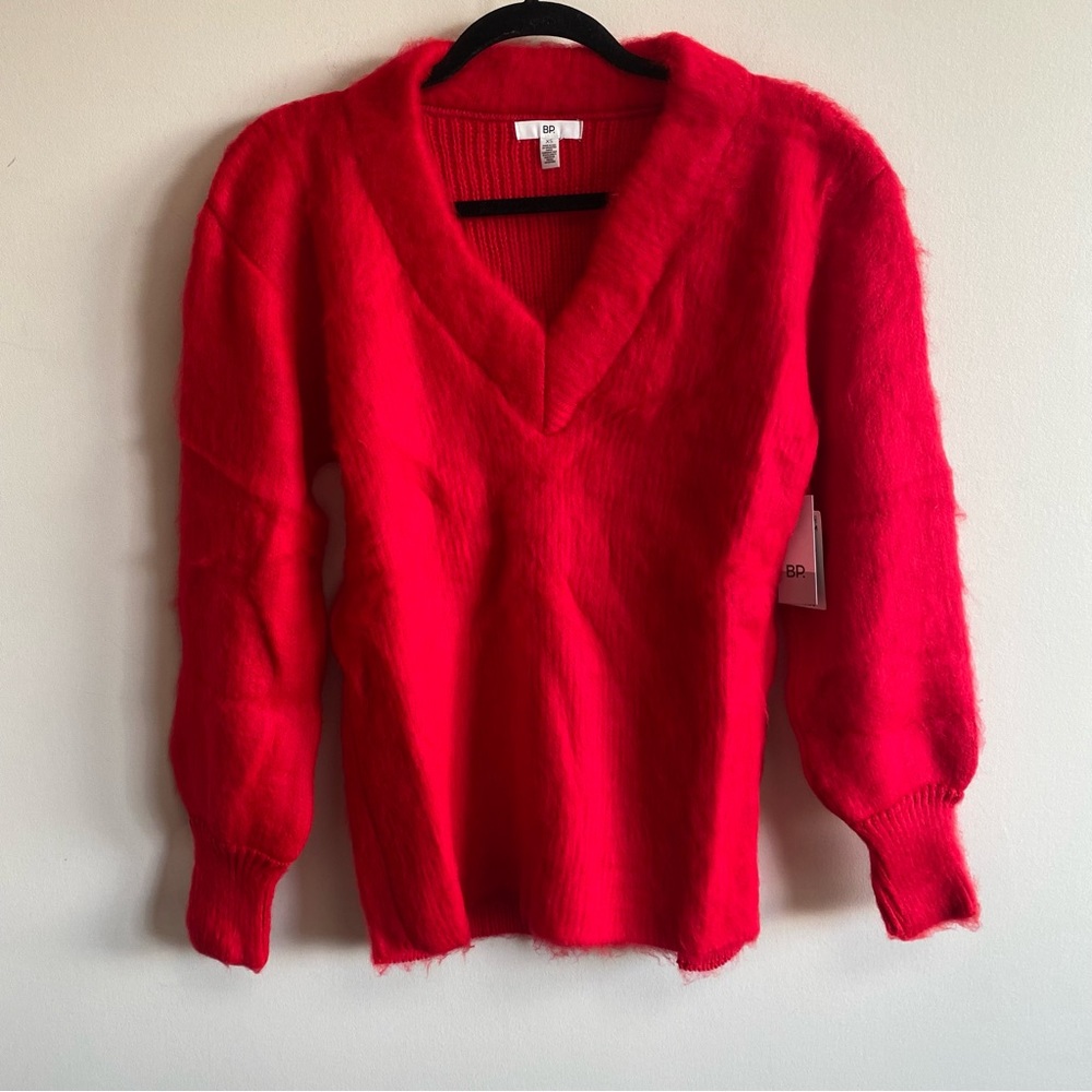 NWT bp Deep V-Neck Fuzzy Tunic Sweater in Red Poinsettia Size XS - Picture 4 of 8